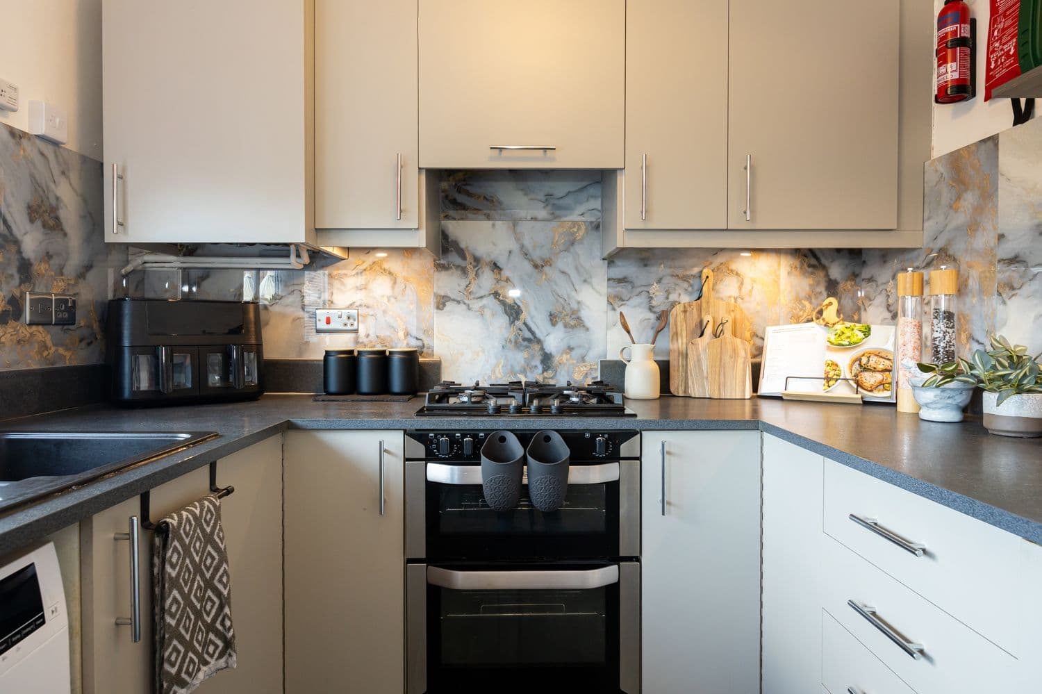 Fitted kitchen